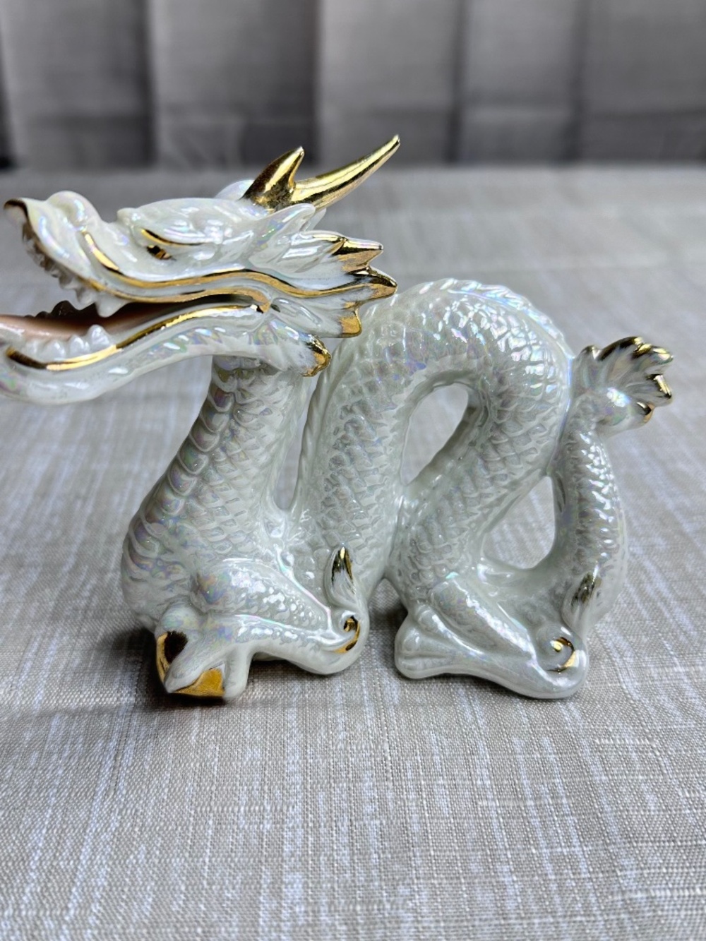 Vtg Yoshimi K Porcelain Dragon Figurine Small 3.5" White Iridescent Gold Epcot